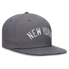 MLB New York Yankees Nike Performance True Fitted Hat