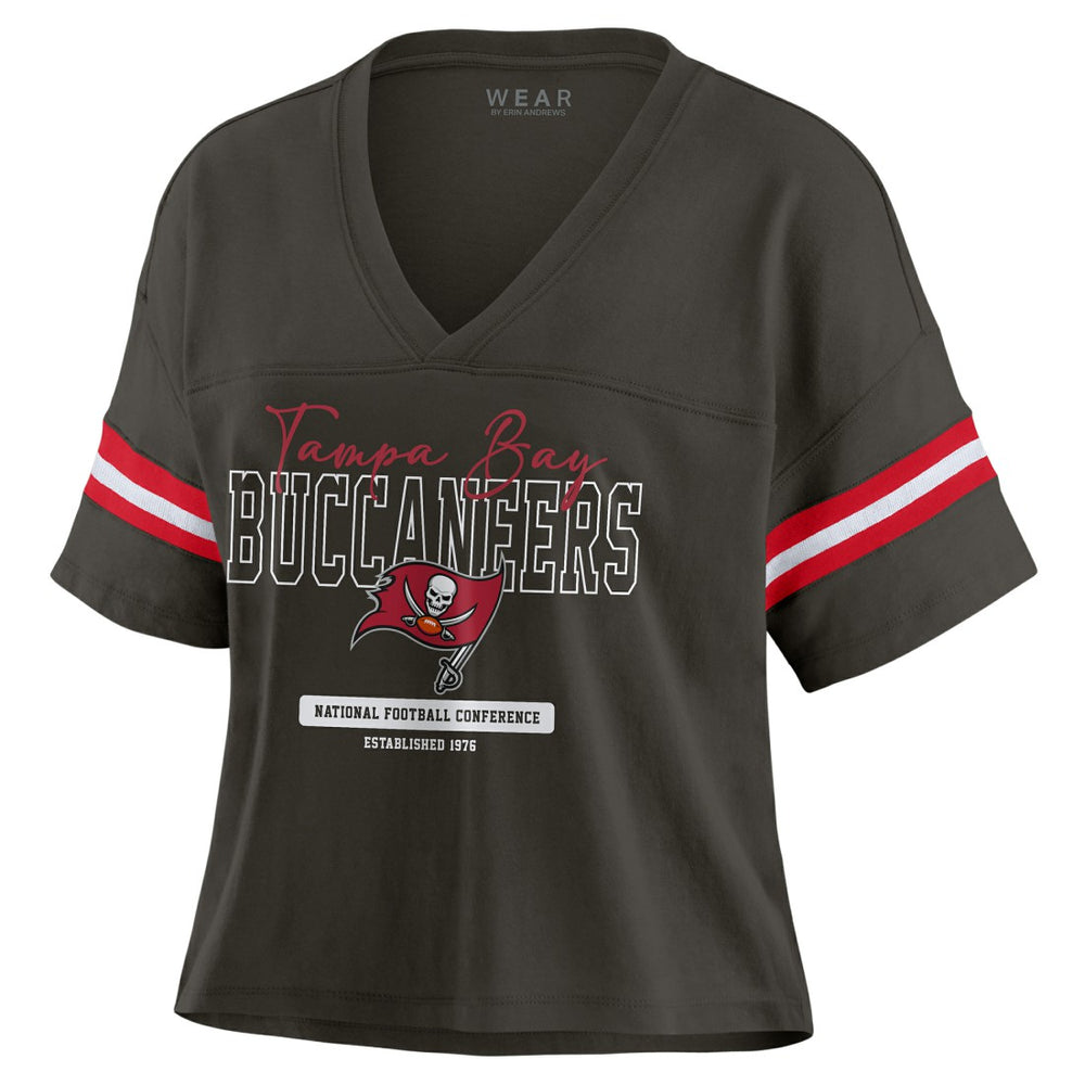 WEAR by Erin Andrews Women's Color Block Boxy Modest Crop V-Neck T-Shirt - Tampa Bay Buccaneers
