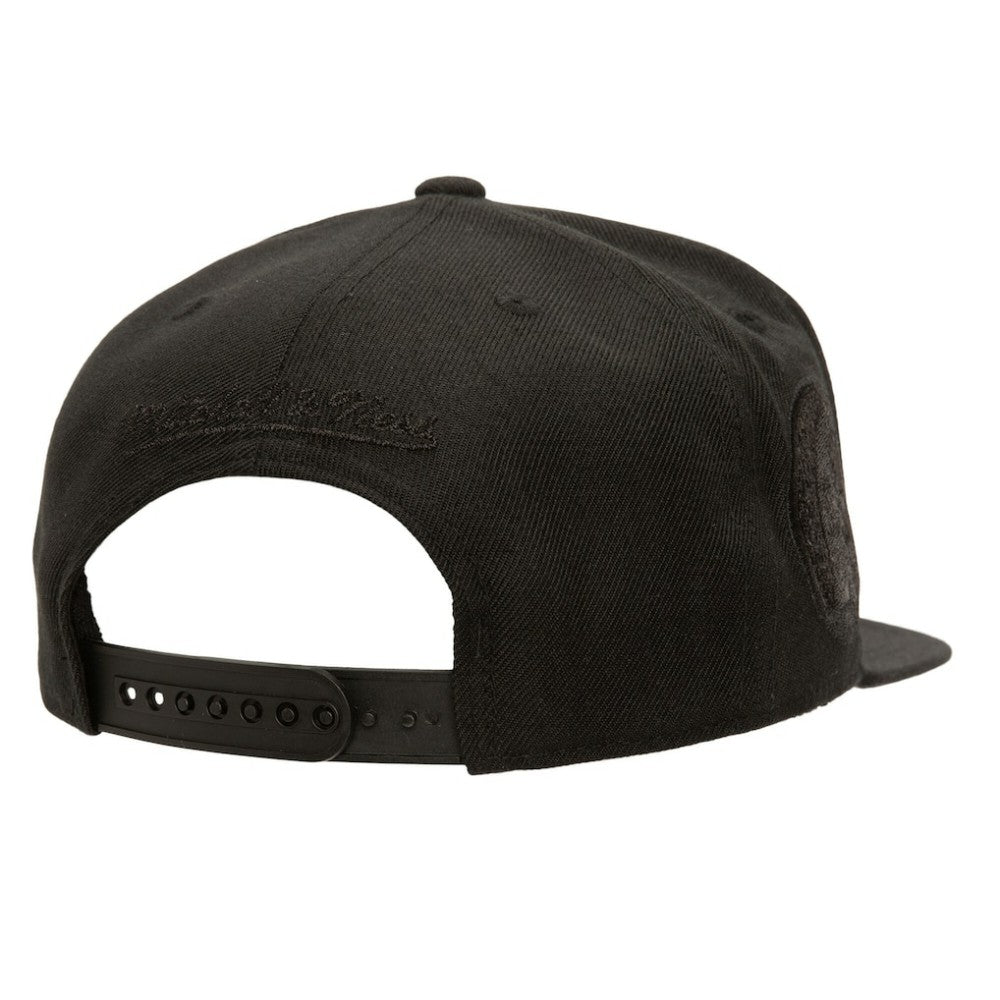 NHL Black Boston Bruins Mitchell & Ness Soul Strike Pearl Tonal Snapback Hat