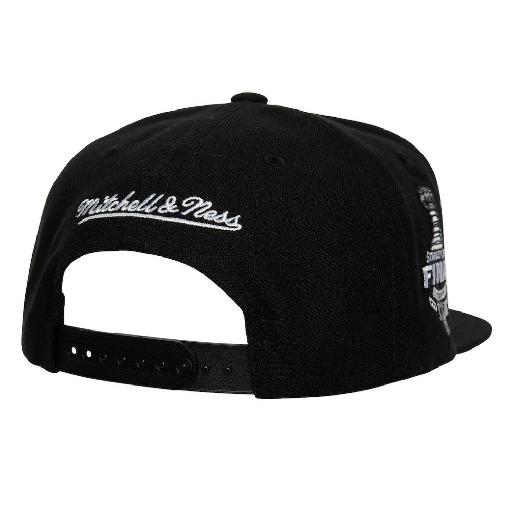NHL Black Boston Bruins Mitchell & Ness Core Top Spot Snapback Hat