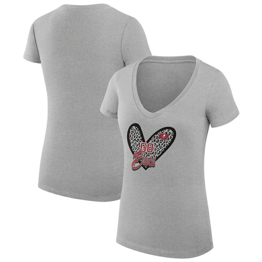 G-III 4Her by Carl Banks Women's Super-Slim Fit Lightweight Leopard Heart V-Neck T-Shirt - Tampa Bay Buccaneers