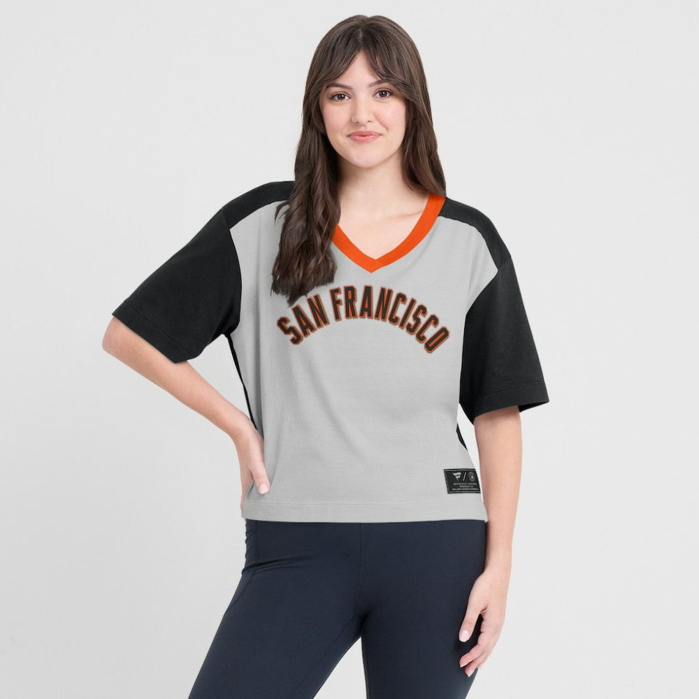 MLB San Francisco Giants Fanatics Oversized Race To Win V-Neck T-Shirt