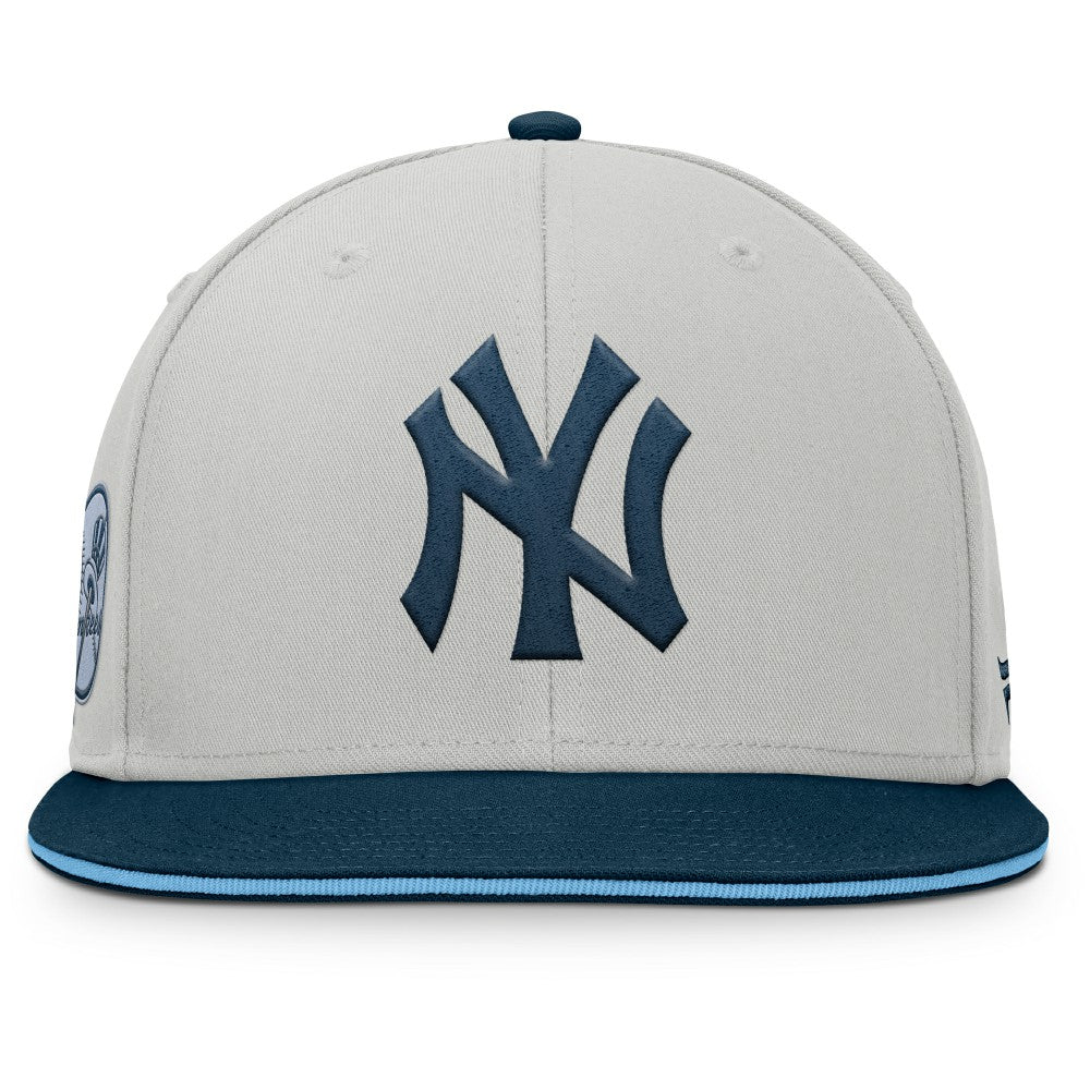 MLB New York Yankees Fanatics Knuckleball Snapback Hat