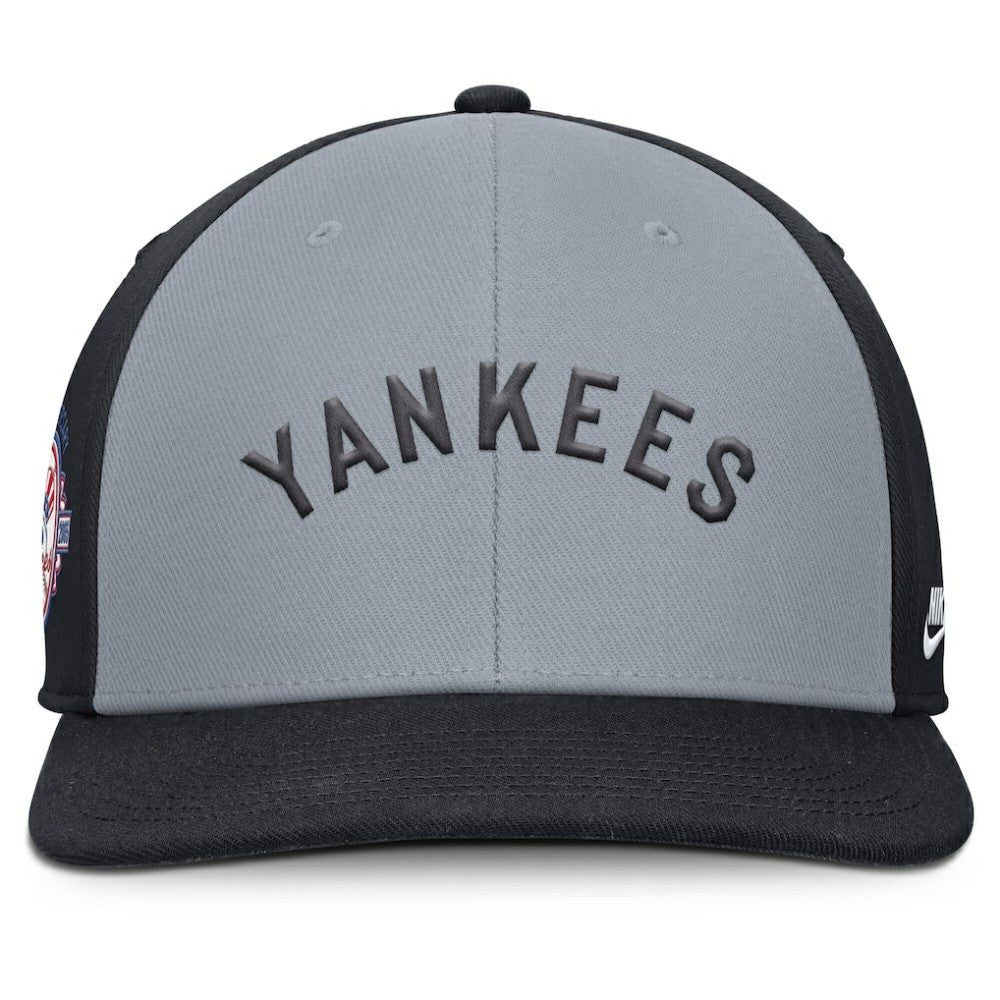 MLB New York Yankees Nike Pro Performance Snapback Hat