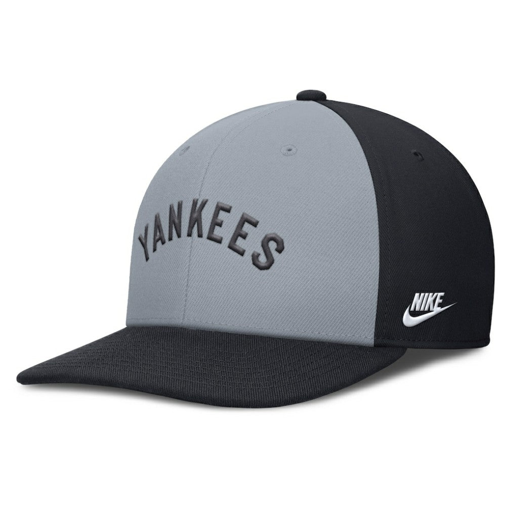 MLB New York Yankees Nike Pro Performance Snapback Hat