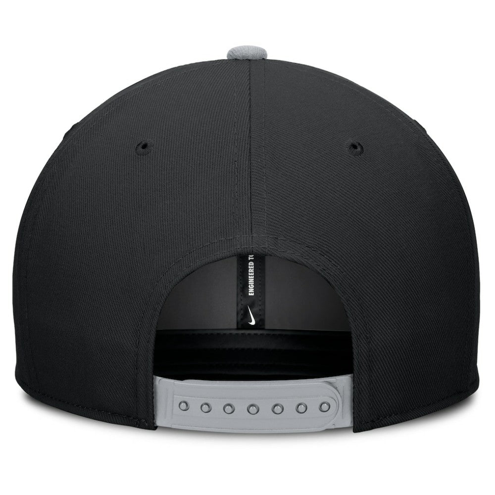 MLB Chicago White Sox Nike Pro Performance Snapback Hat