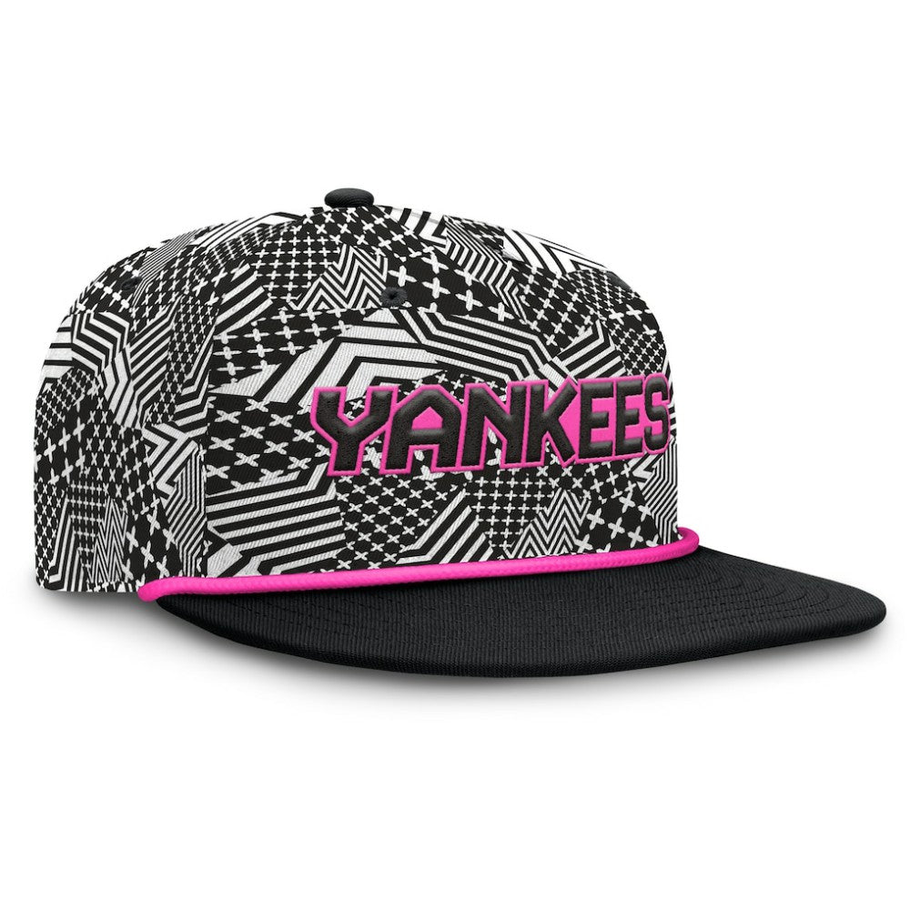 MLB New York Yankees Fanatics Let's Glow Moon Shot Snapback Hat
