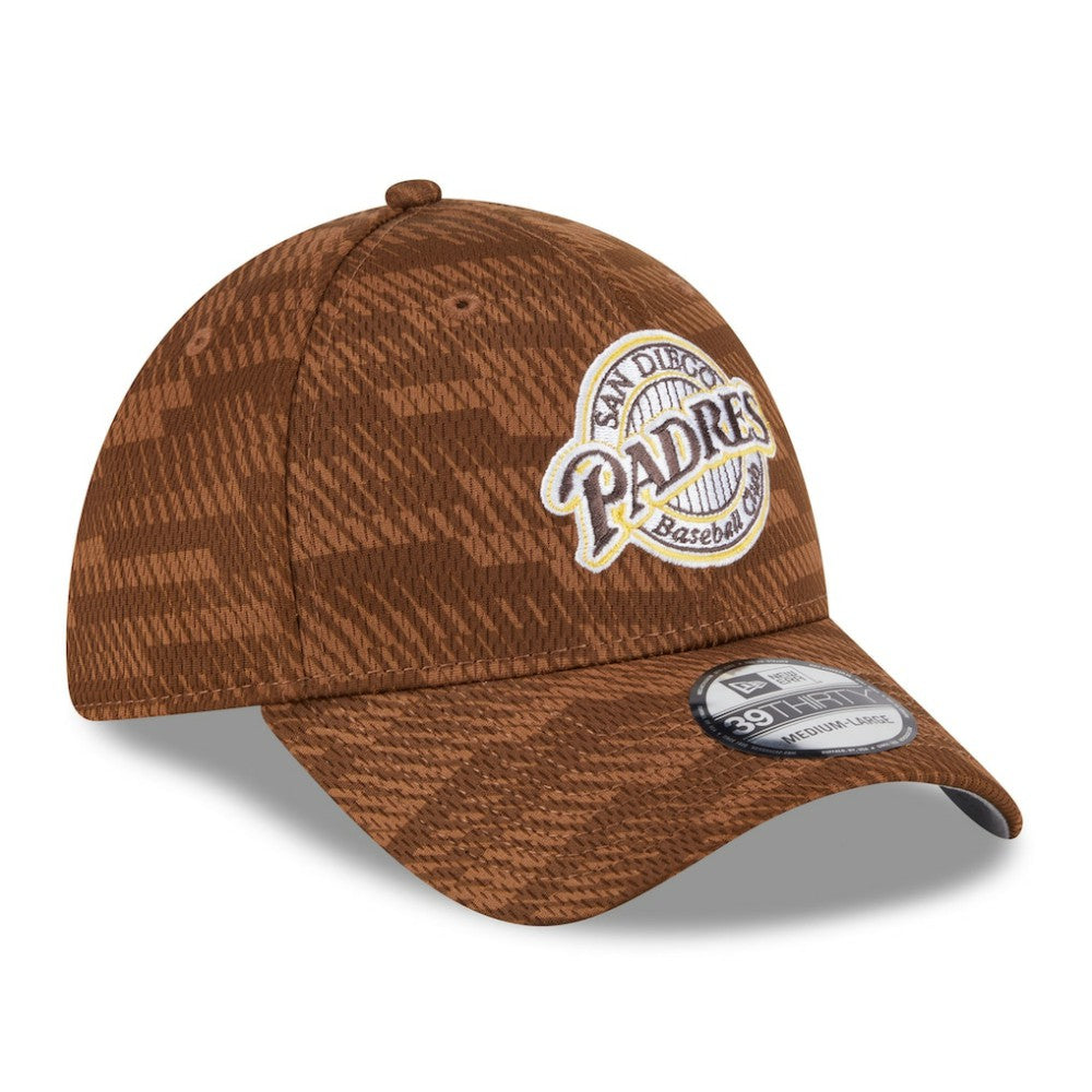 MLB San Diego Padres New Era 2025 MLB Clubhouse 39THIRTY Flex Hat