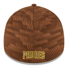 MLB San Diego Padres New Era 2025 MLB Clubhouse 39THIRTY Flex Hat