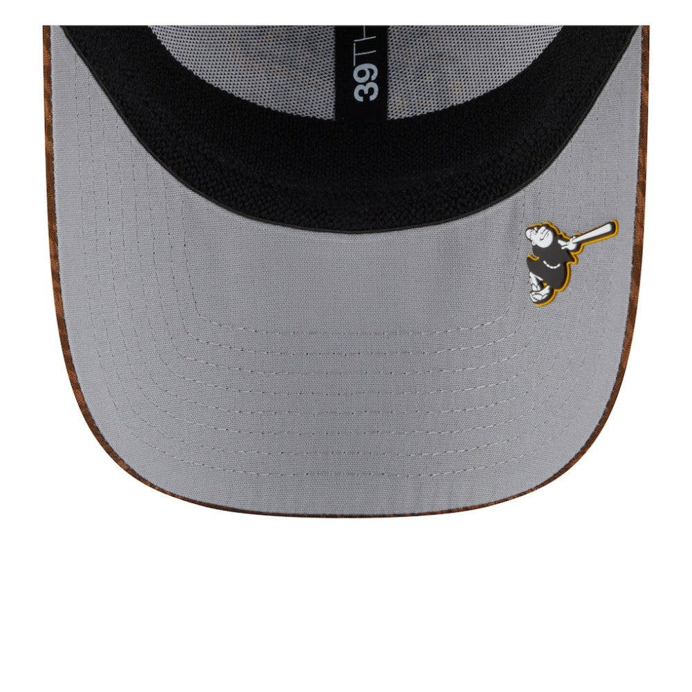 MLB San Diego Padres New Era 2025 MLB Clubhouse 39THIRTY Flex Hat