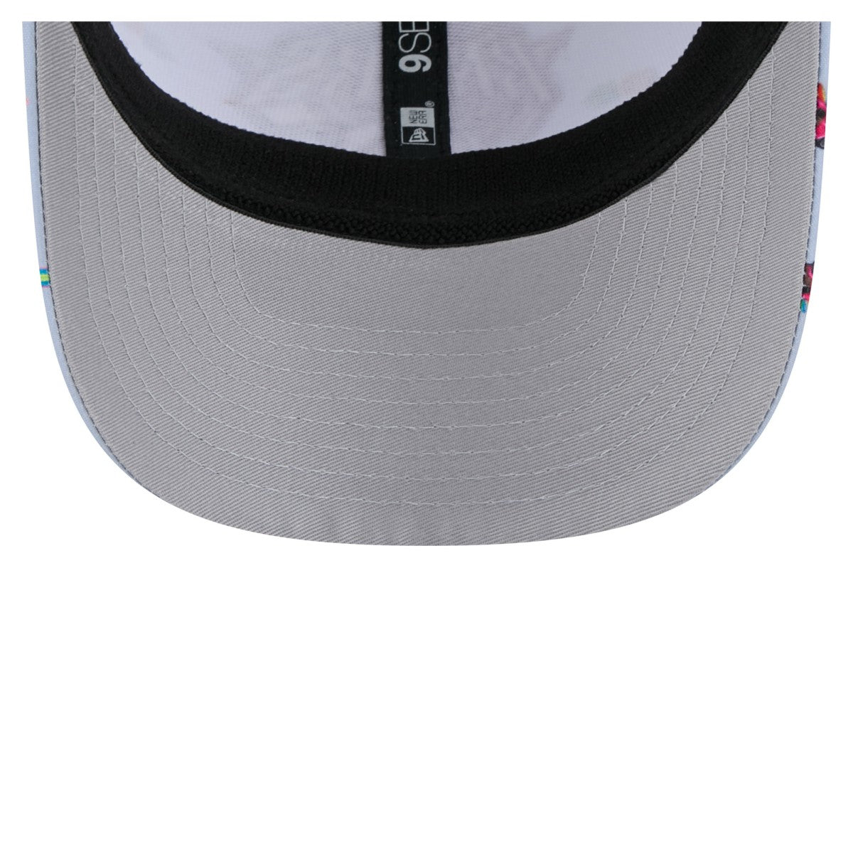 NBA New York Knicks Adventure Aloha Pattern 9SEVENTY Stretch-Snap Hat