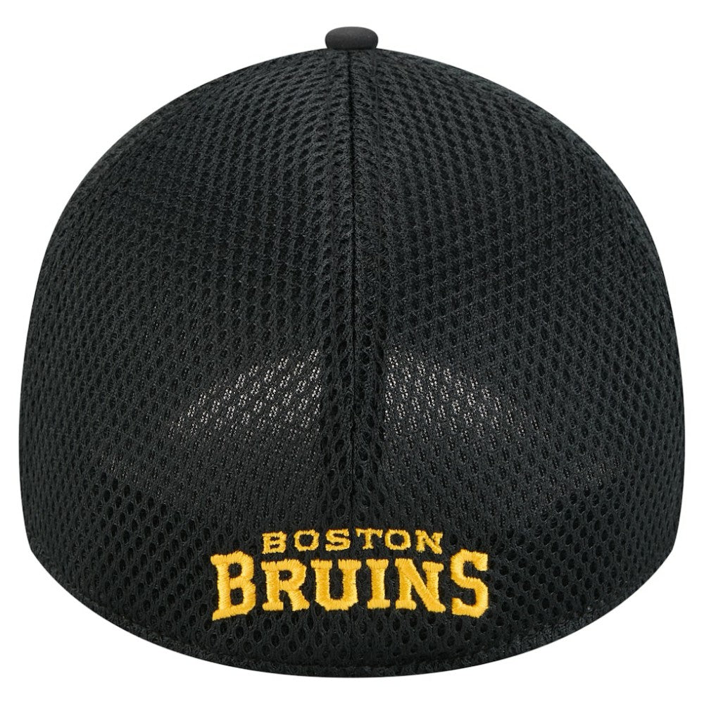NHL Black Boston Bruins New Era Linear Featherweight 39THIRTY Flex Hat