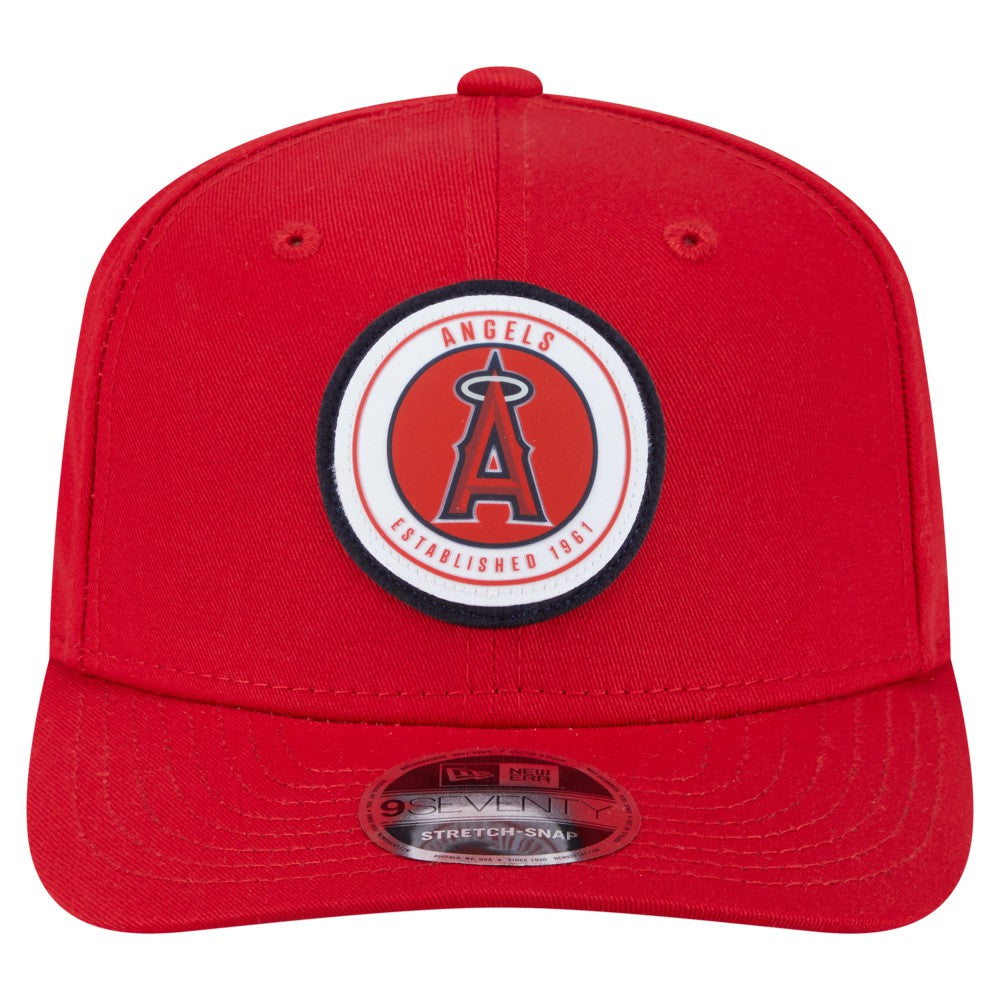 MLB Los Angeles Angels New Era Circle Patch 9SEVENTY Stretch-Snap Hat