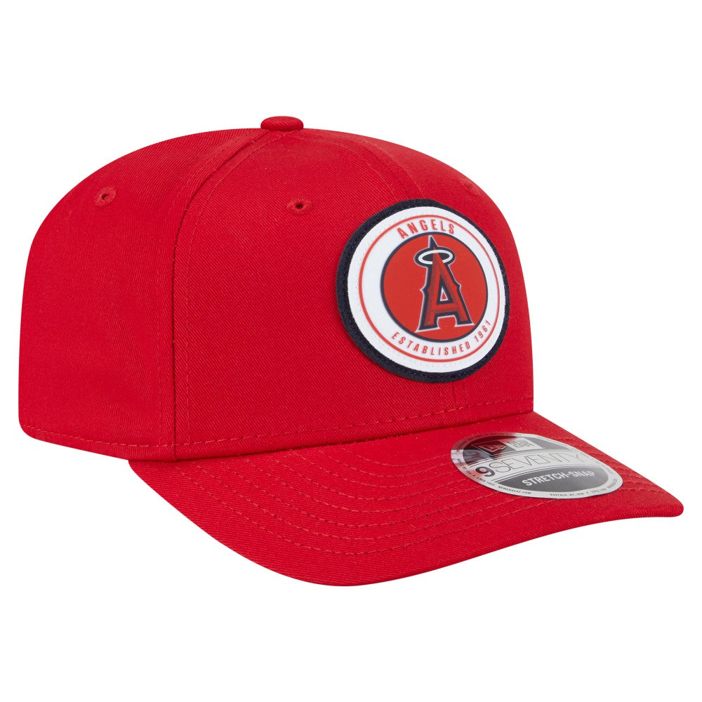 MLB Los Angeles Angels New Era Circle Patch 9SEVENTY Stretch-Snap Hat