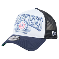 MLB New York Yankees New Era Distressed 9FORTY A-Frame Adjustable Trucker Hat