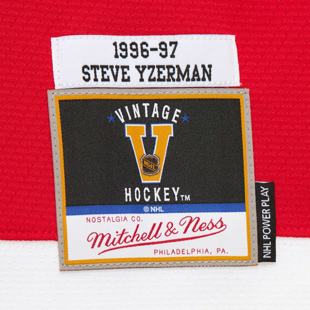 NHL Scarlet Steve Yzerman Detroit Red Wings 1996-97 Power Play Jersey