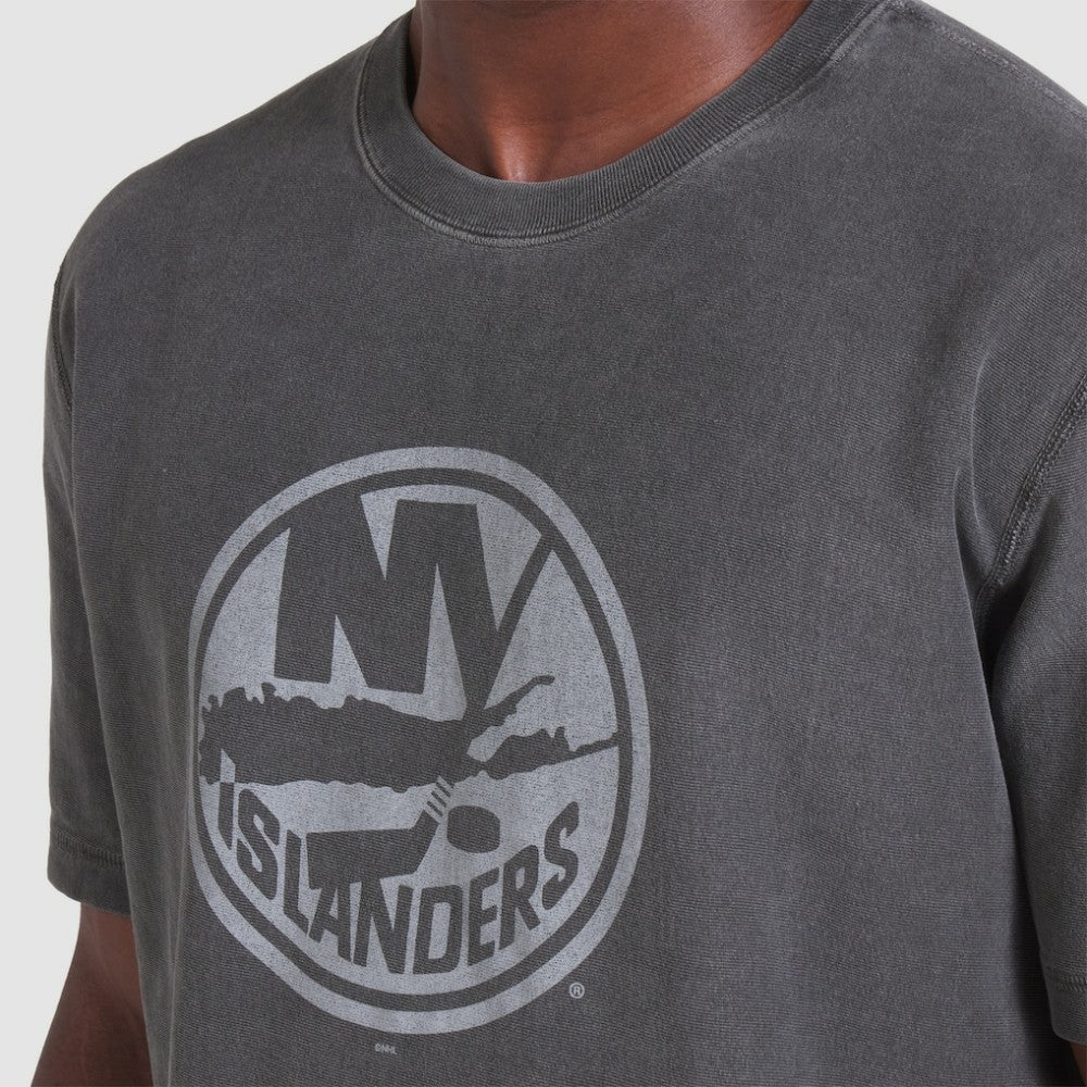NHL Black New York Islanders Fanatics Made in Canada T-Shirt