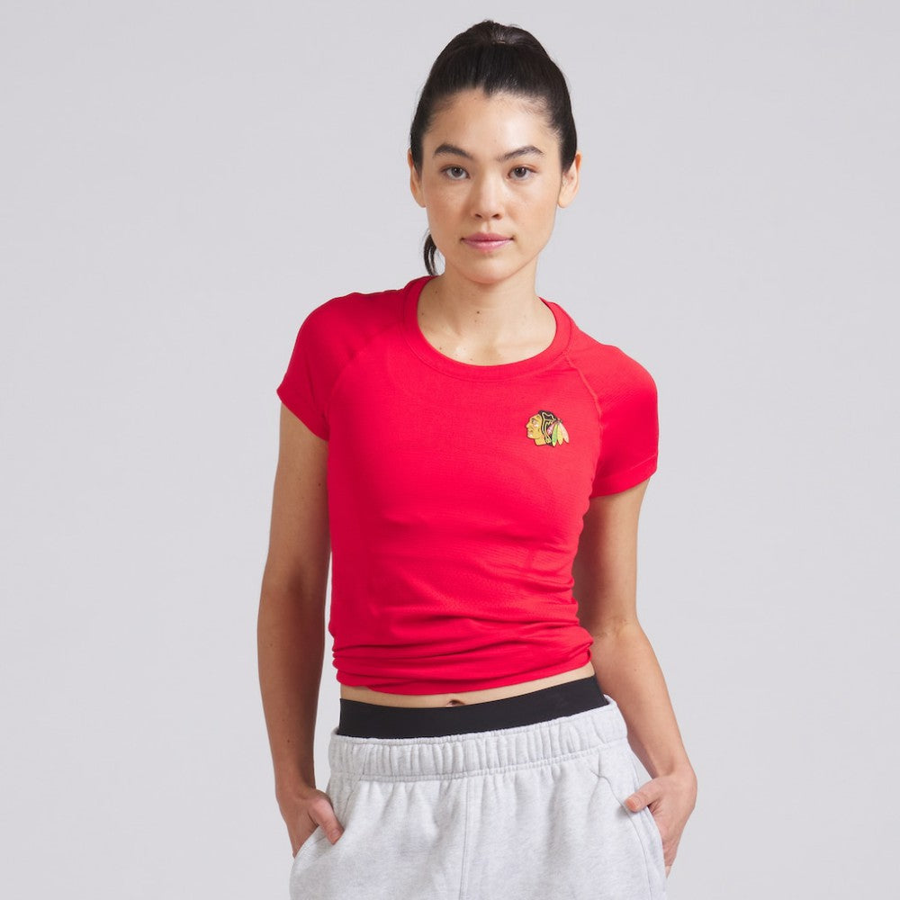 NHL True Red|True Red Chicago Blackhawks lululemon Women's Swiftly Tech Short-Sleeve Shirt 2.0