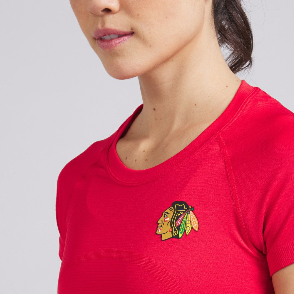 NHL True Red|True Red Chicago Blackhawks lululemon Women's Swiftly Tech Short-Sleeve Shirt 2.0