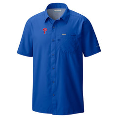 MLB Philadelphia Phillies Columbia Slack Tide Omni-Wick Button-Up Camp Shirt