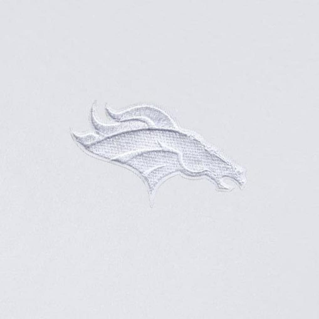 Antigua Intent Quarter-Zip Jacket - Denver Broncos