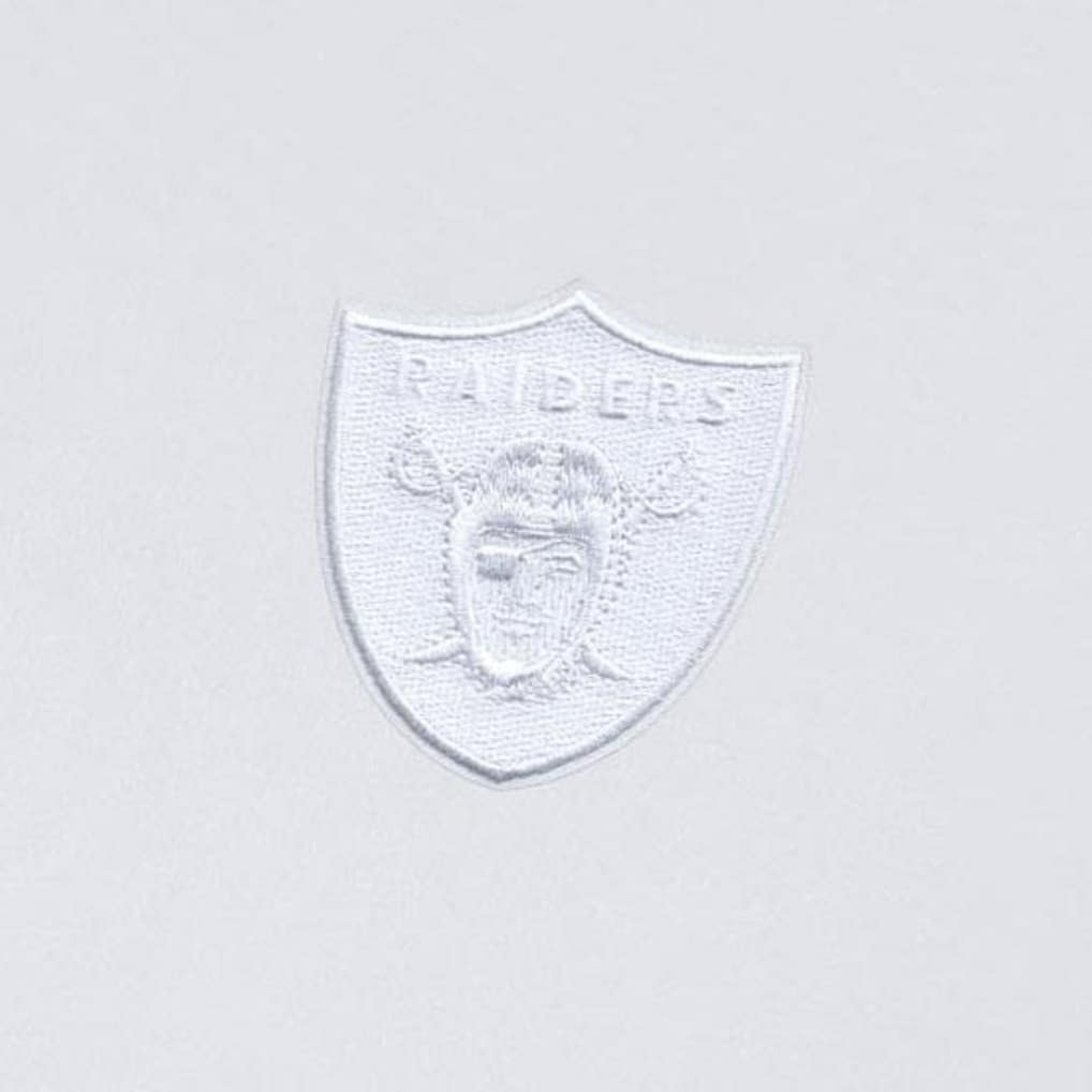 Antigua Intent Quarter-Zip Top - Las Vegas Raiders