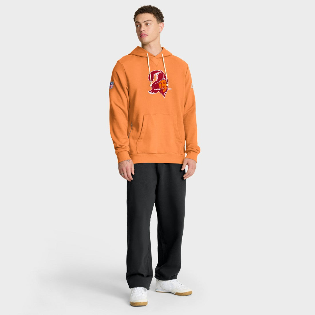 Sideline Standard Issue Alt 2 Dri-FIT Hoodie - Tampa Bay Buccaneers