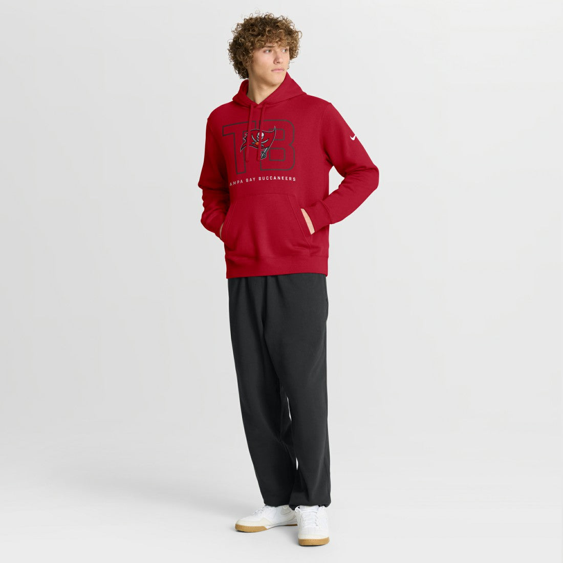 Busted Play Club Fleece Pullover Hoodie - Tampa Bay Buccaneers