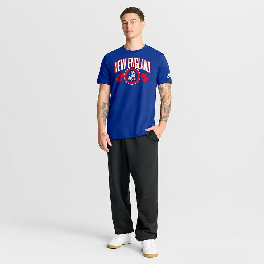 Rewind Front and Back Hit Essential T-Shirt - New England Patriots