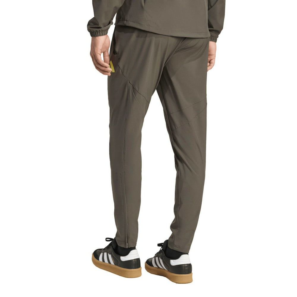 Real Madrid 2025/26 Tiro Vis Tech AEROREADY Travel Pants - Adidas Olive