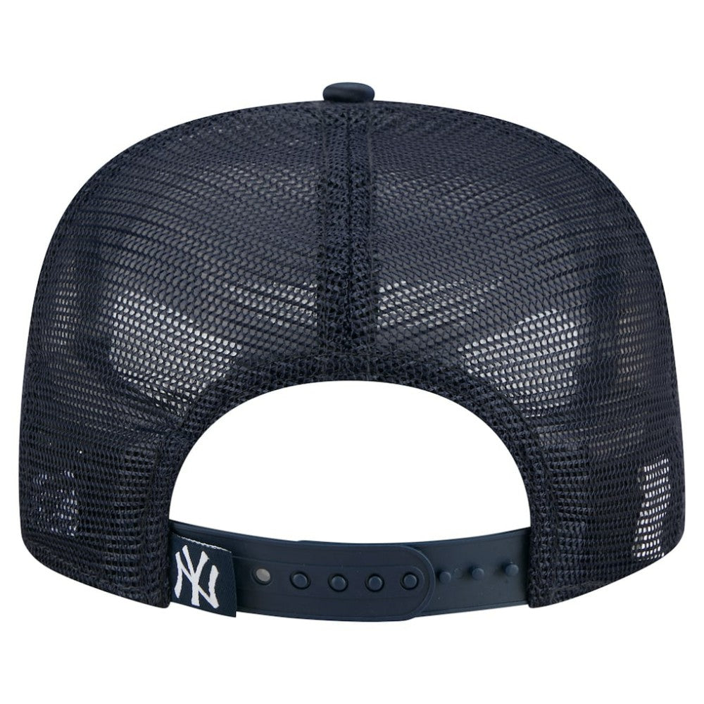 MLB New York Yankees New Era Retro Satin Script Golfer Adjustable Hat