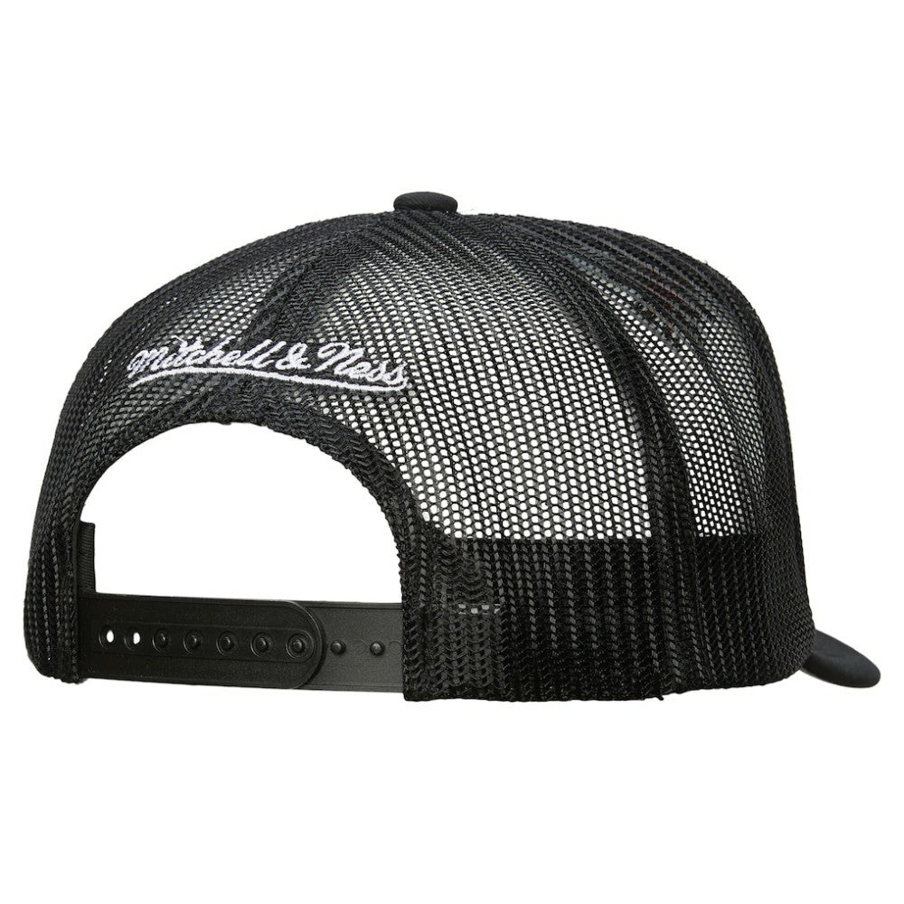 NHL White/Black Los Angeles Kings Mitchell & Ness Gridlock Trucker Adjustable Hat