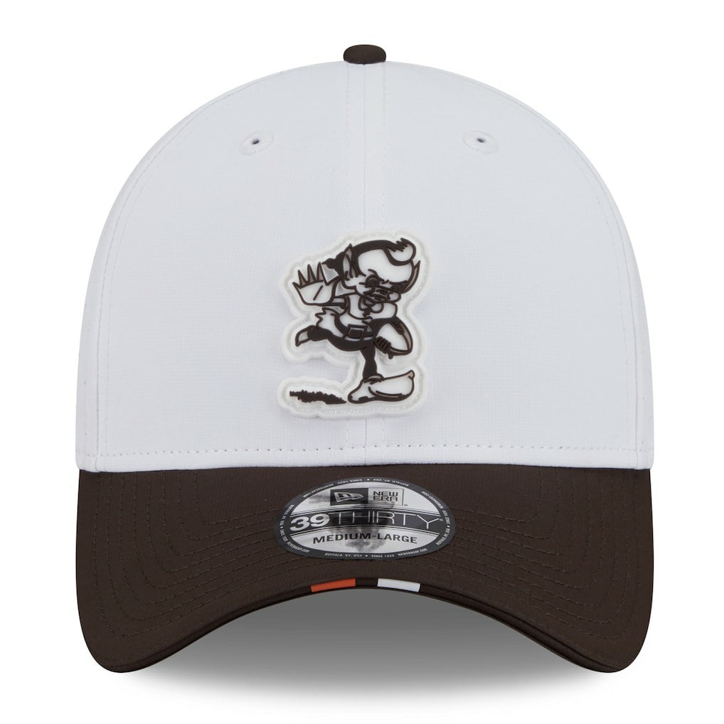 2025 NFL Training Camp Throwback Logo 39THIRTY Flex Hat - Cleveland Browns