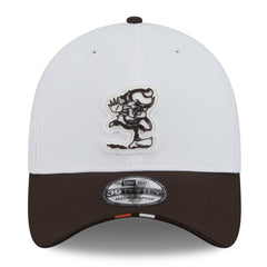 2025 NFL Training Camp Throwback Logo 39THIRTY Flex Hat - Cleveland Browns