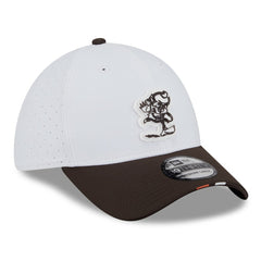 2025 NFL Training Camp Throwback Logo 39THIRTY Flex Hat - Cleveland Browns