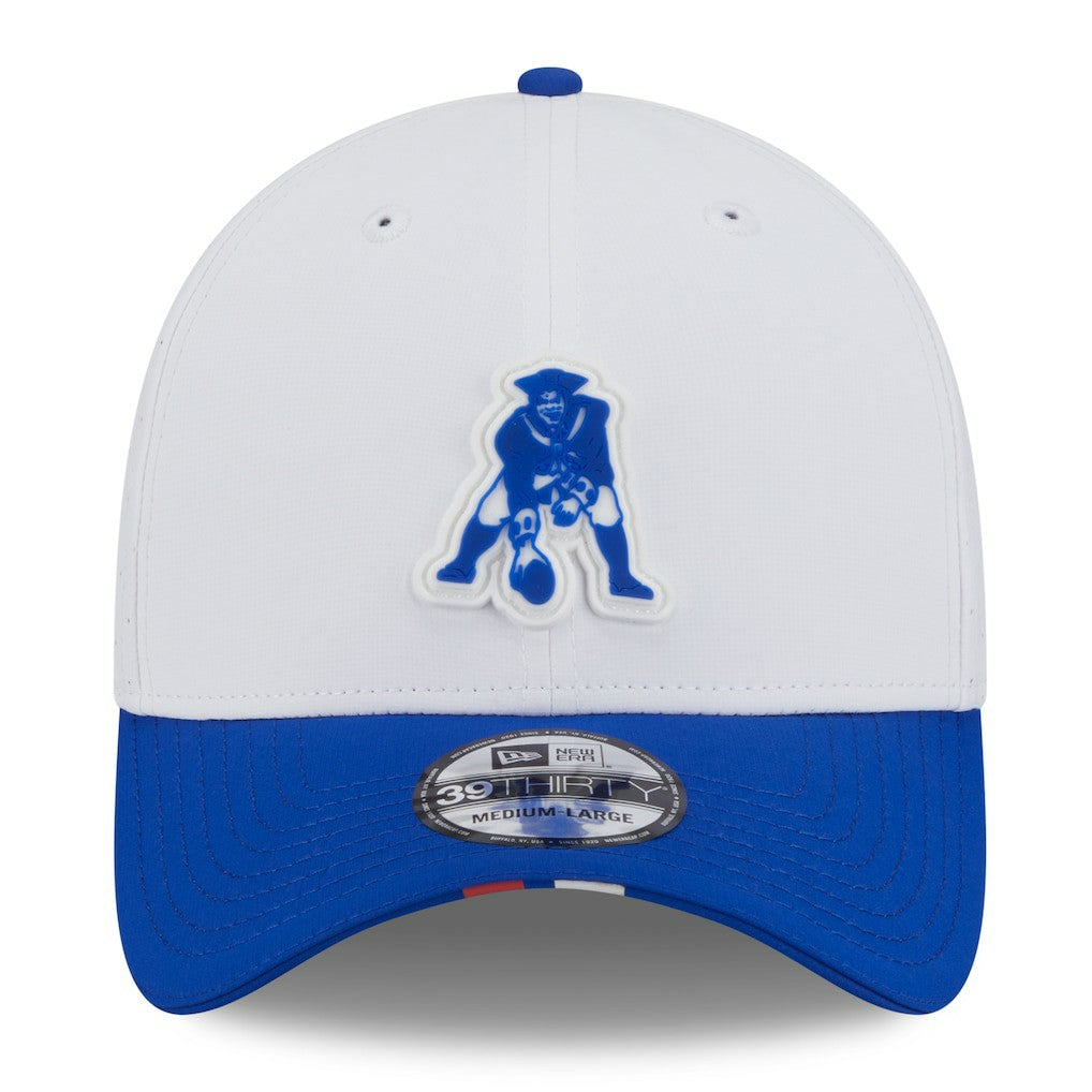 2025 NFL Training Camp Throwback Logo 39THIRTY Flex Hat - New England Patriots
