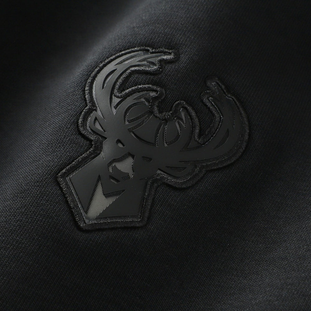 NBA Milwaukee Bucks Authentic Standard Issue Travel Dri-FIT Sweatshirt