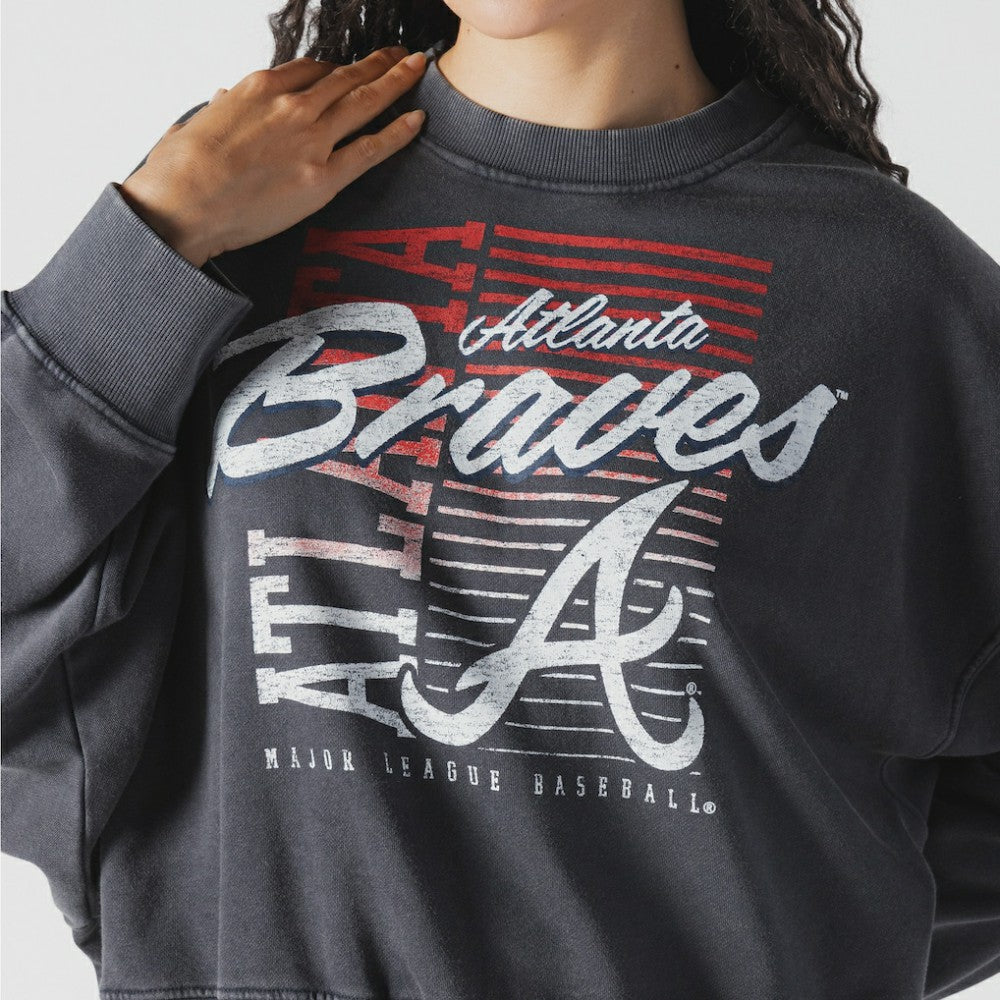 MLB Atlanta Braves New Era Women's Boxy Mineral Wash Dolmen Sleeve Cropped Sweatshirt