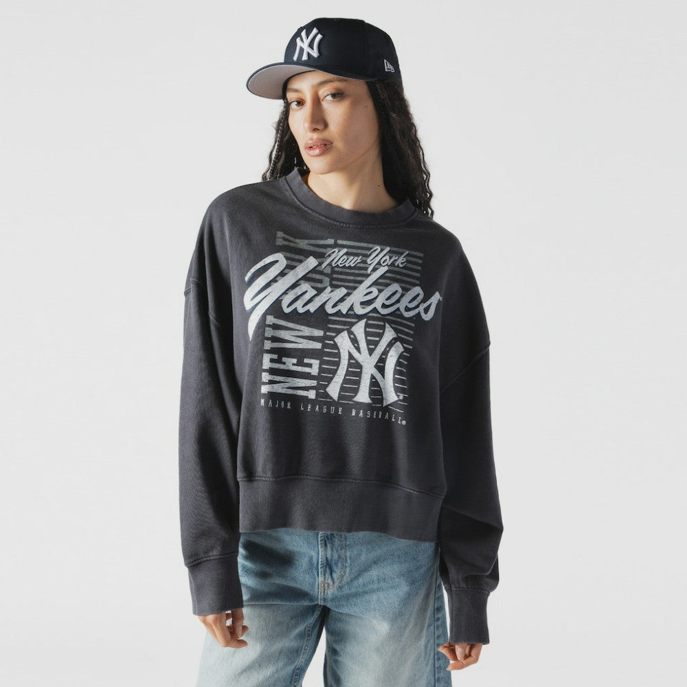 MLB New York Yankees New Era Women's Boxy Mineral Wash Dolmen Sleeve Cropped Sweatshirt