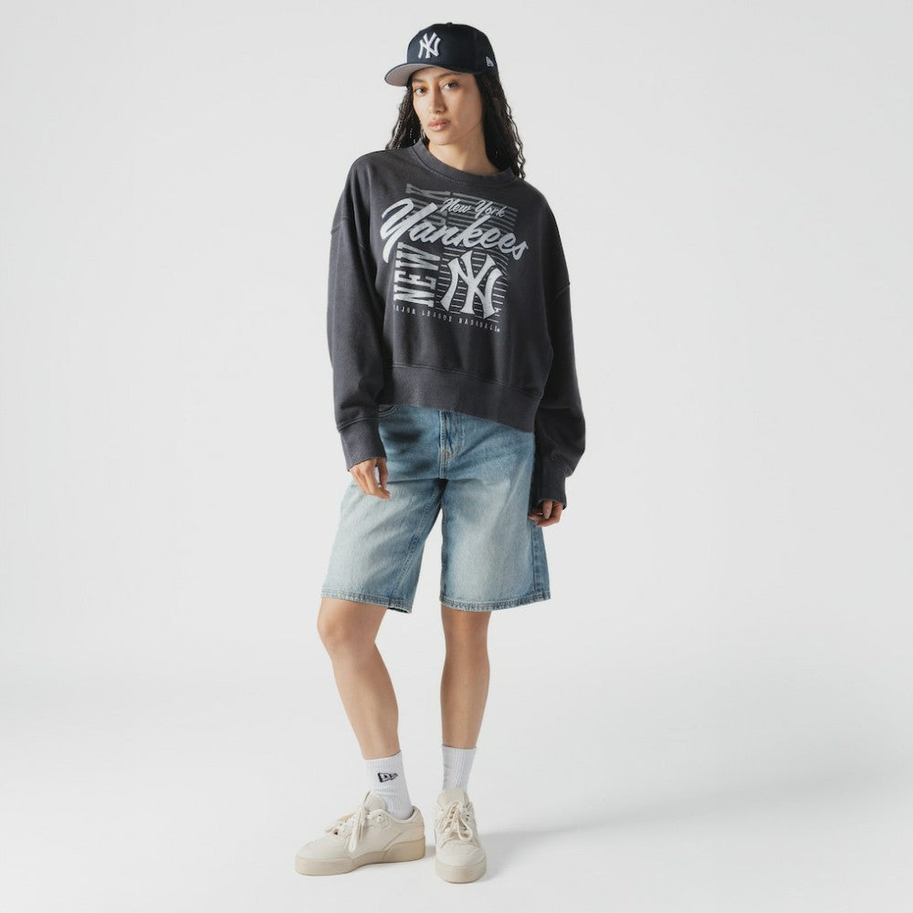 MLB New York Yankees New Era Women's Boxy Mineral Wash Dolmen Sleeve Cropped Sweatshirt