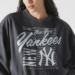 MLB New York Yankees New Era Women's Boxy Mineral Wash Dolmen Sleeve Cropped Sweatshirt