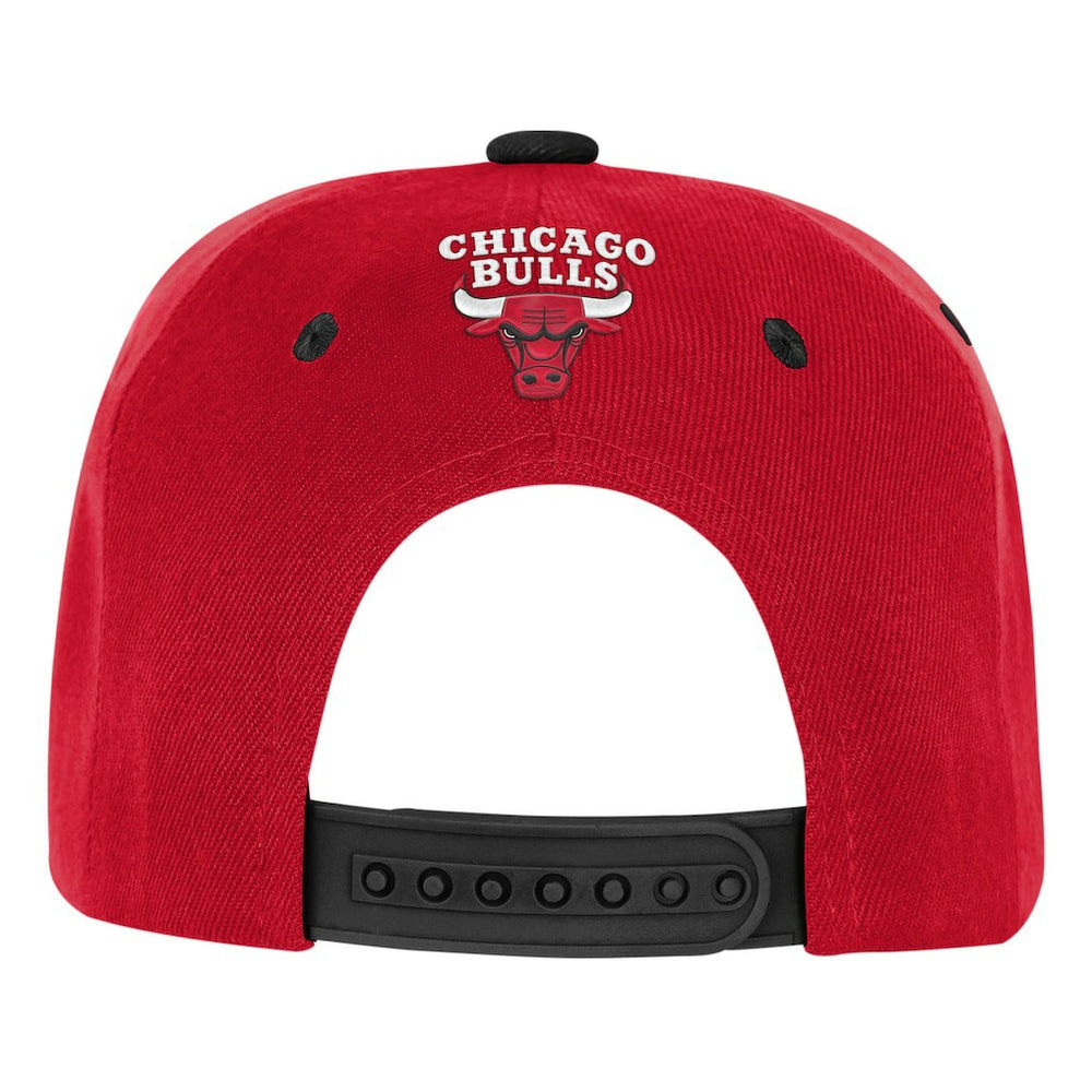 NBA Chicago Bulls Outerstuff Youth Two-Tone Snapback Hat