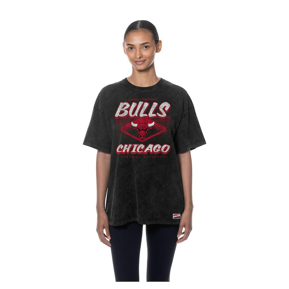 NBA Chicago Bulls Women's Throwback Mineral Wash Oversized T-Shirt sale