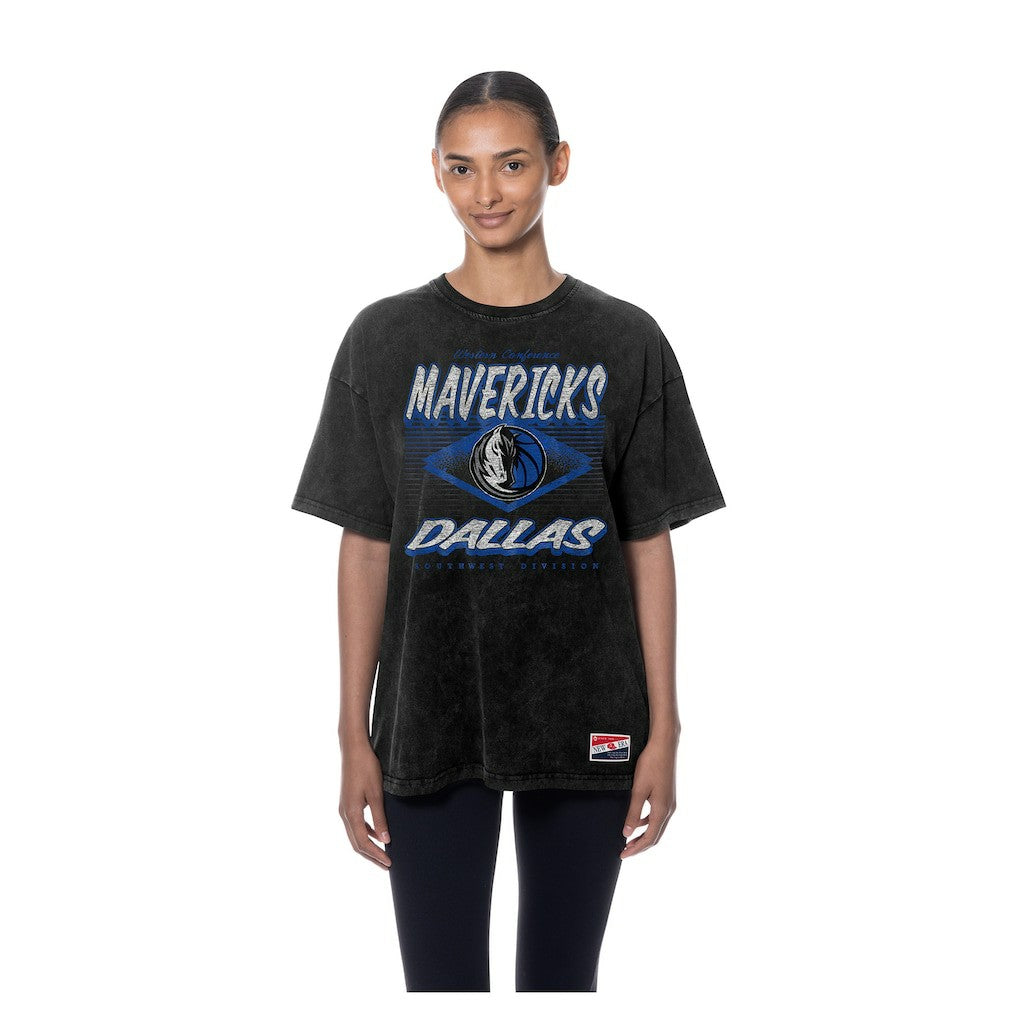 NBA Dallas Mavericks Women's Throwback Mineral Wash Oversized T-Shirt sale