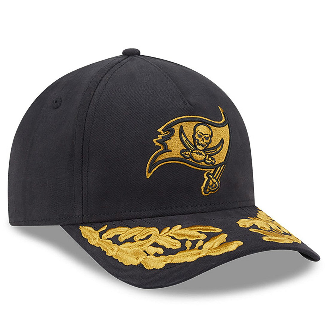 x Alpha Industries A-Frame 9FORTY Adjustable Hat - Tampa Bay Buccaneers