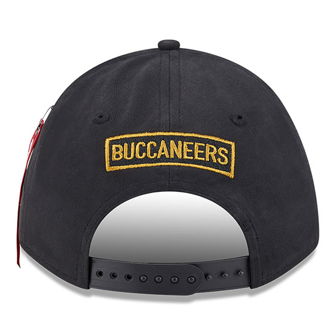 x Alpha Industries A-Frame 9FORTY Adjustable Hat - Tampa Bay Buccaneers