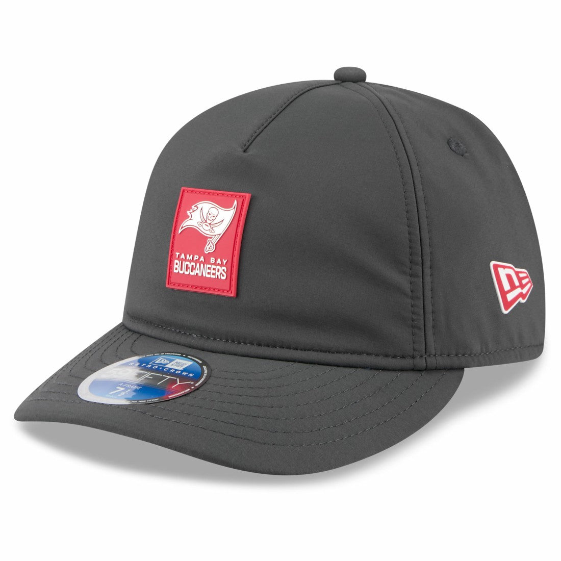 2025 Sideline Cold Weather Retro Crown 59FIFTY Fitted Hat - Tampa Bay Buccaneers