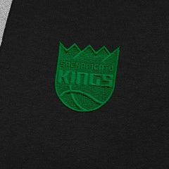 NBA Sacramento Kings Antigua St. Patrick's Day Victory Raglan Pullover Hoodie