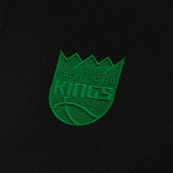 NBA Sacramento Kings Antigua Women's St. Patrick's Day Intent Quarter-Zip Top