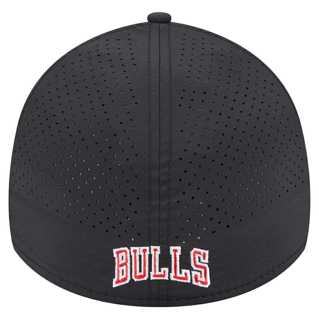 NBA Chicago Bulls Featherweight Poly Rope Flex 39Thirty Hat